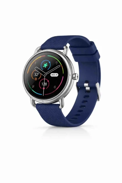 NoiseFit Buzz fitness smartwatch with heart rate and SpO2 tracking